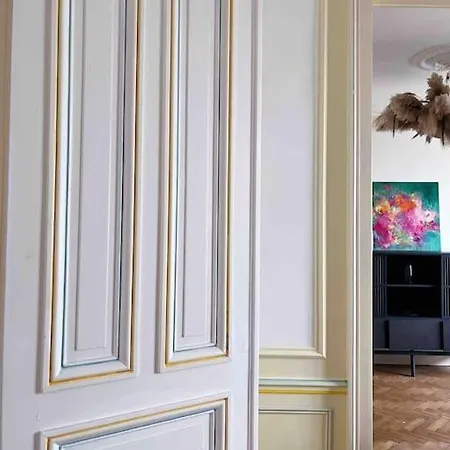 Particulier, A 100m De L'avenue De Champagne エペルネー